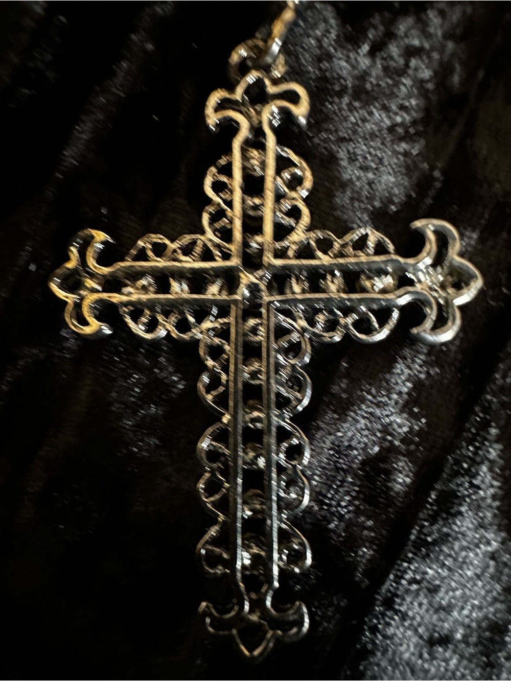 Lot of 8 Cross Pendant Necklaces – Assorted Colors – Craft & Jewelry Lot - Picture 7 of 16
